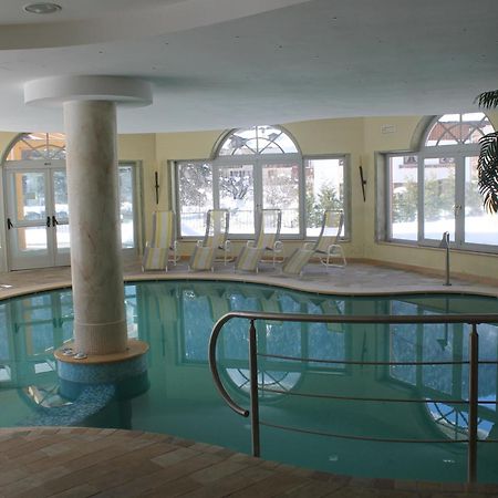Hotel Canada Pinzolo Eksteriør billede