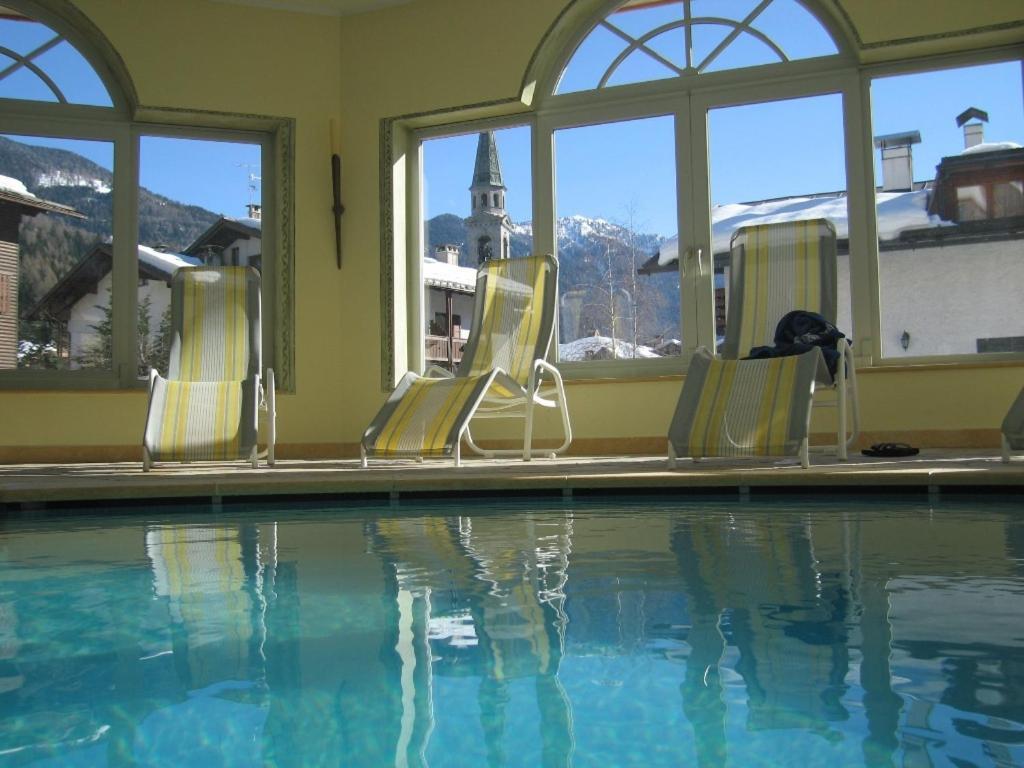 Hotel Canada Pinzolo Eksteriør billede